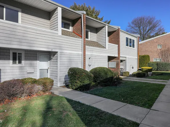 37 Locust Way, Spring Lake Heights, NJ 07762