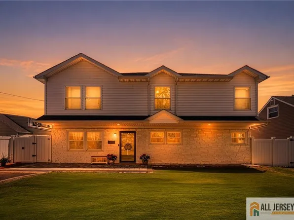 88 Leber Ave, Carteret, NJ 07008
