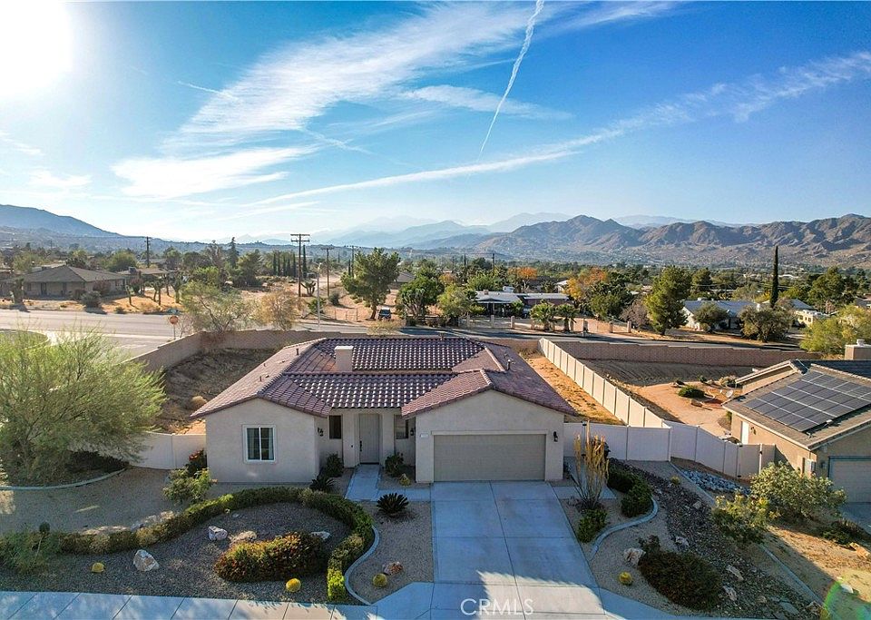 7895 Borrego Trl, Yucca Valley, CA 92284 Zillow