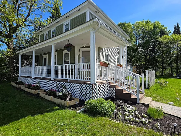 44 Taylor Street, Newport City, VT 05855