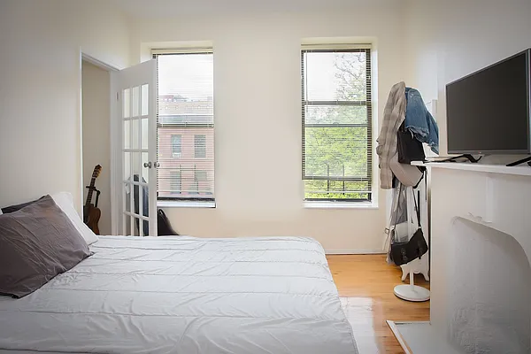 Sold by Townsley & Gay, LLC | media 8