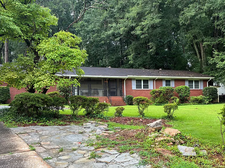 2510 Headland Dr — Photo 2