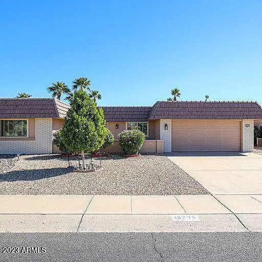16209 N Desert Holly Dr — Photo 1