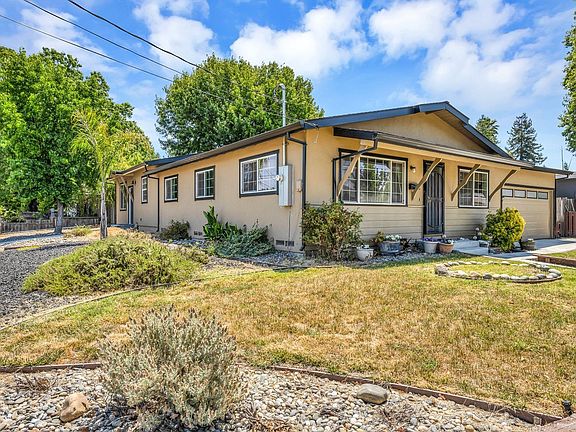 3rd image of 3034 Hardies Lane