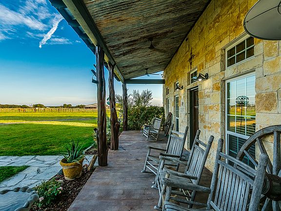 3rd image of 4393 N Fm Road 113