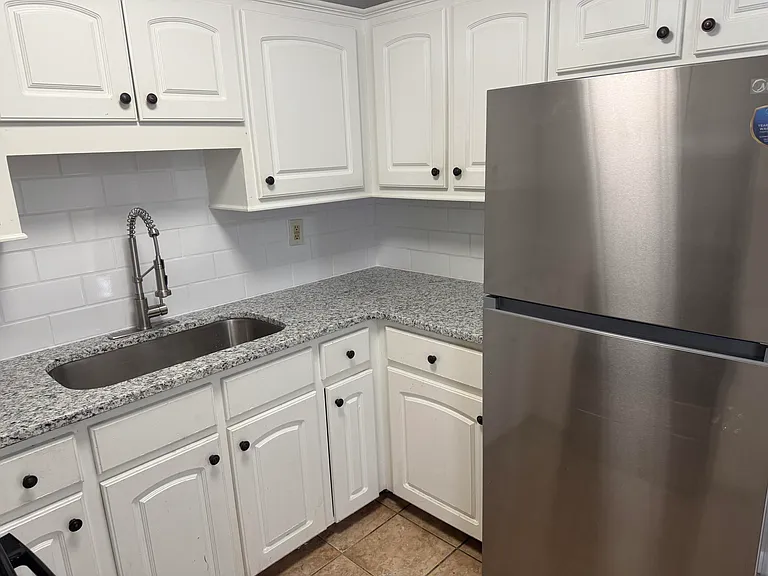 7911 Angel Ct — Photo 4