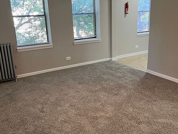 2nd image of 327 N Pine Ave #Pe-201