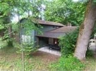 26510 Lake Fenwick Rd S, Kent, WA 98032