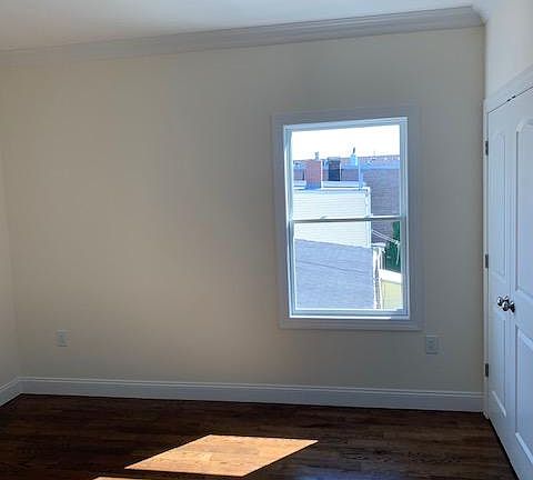 5th image of 193 Halladay St #2