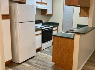 2330 N Jefferson Ave APT 303, Mount Pleasant, TX 75455