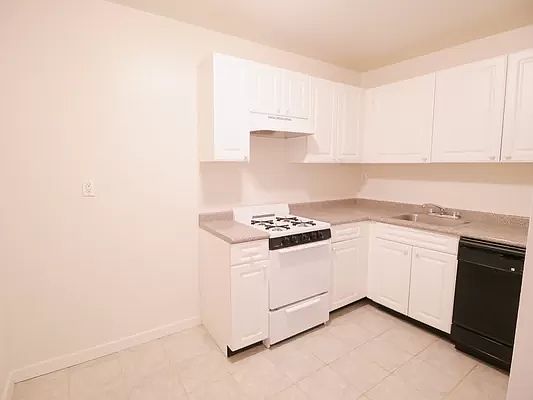4th image of 171 E 89th St APT 6D