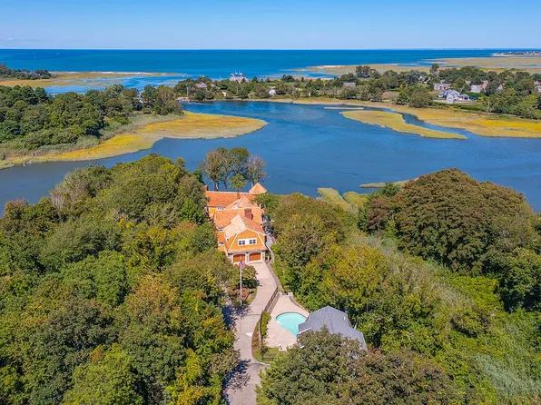 4390 Main Street, Cummaquid, MA 02637