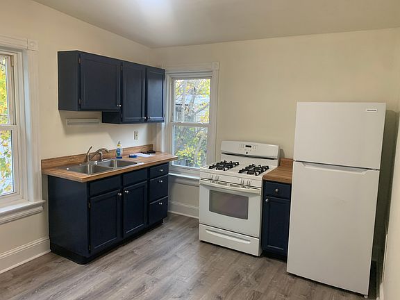 2nd image of 150 S 4th Ave Floor 2