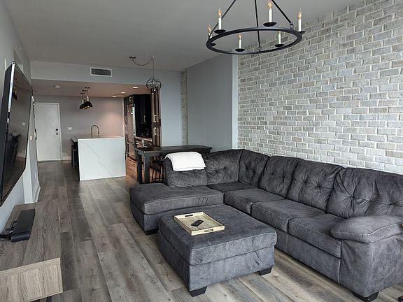 4th image of 1208 E Kennedy Blvd Unit 728