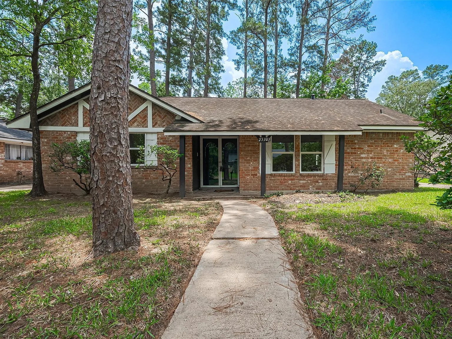4 bed, 2.0 bath, 1871 sqft, $2,100 — Photo 1