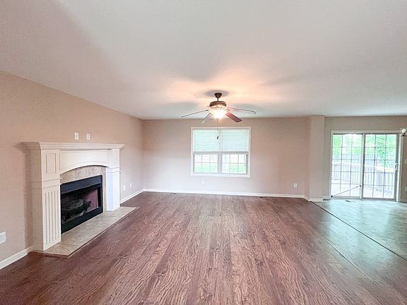 3rd image of 1184 Morstead Dr