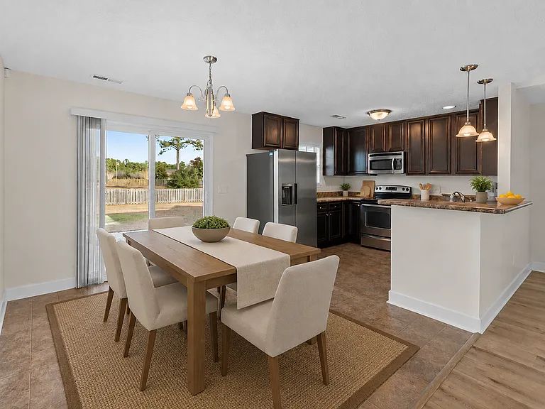 406 Amaryllis Ln — Photo 2