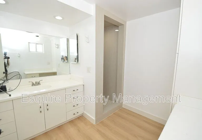 13515 W Telegraph Rd — Photo 33