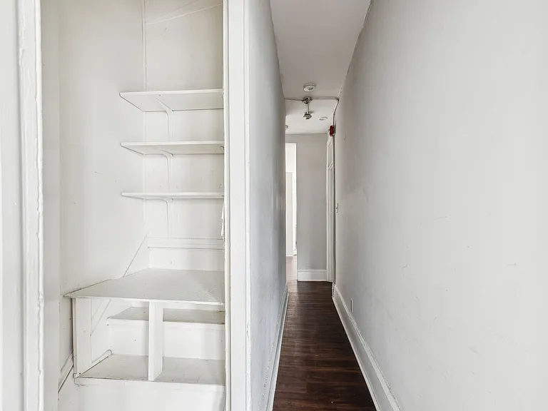 4161 Ridge Ave #2B — Photo 6