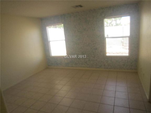 3rd image of 5684 Henshaw Ave