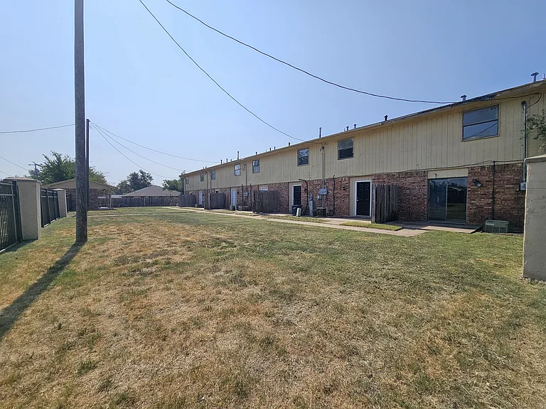 2631 SW H Ave #B — Photo 13