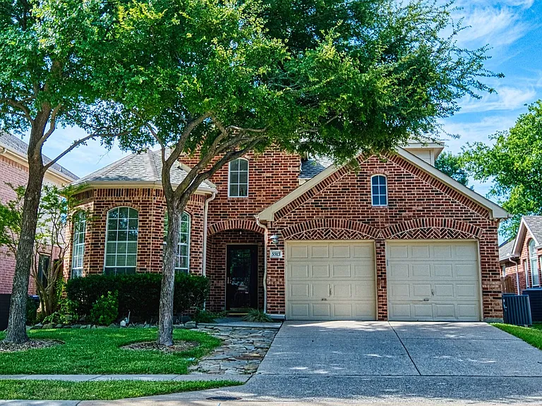 5513 Amber Way — Photo 1