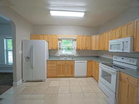 4th image of 511 N Bradford Ave