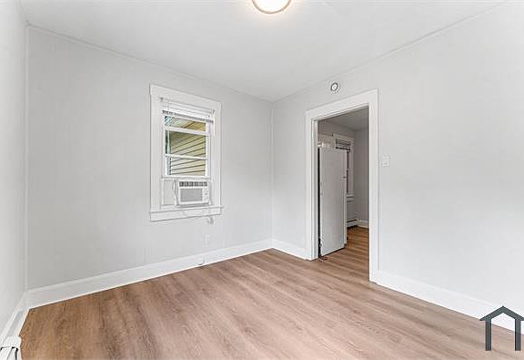 3rd image of 1103 S Brynwood Dr #A
