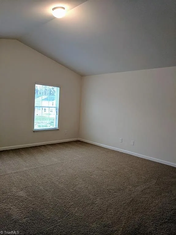 4 bed, 2.5 bath, 2220 sqft, $2,150 — Photo 3