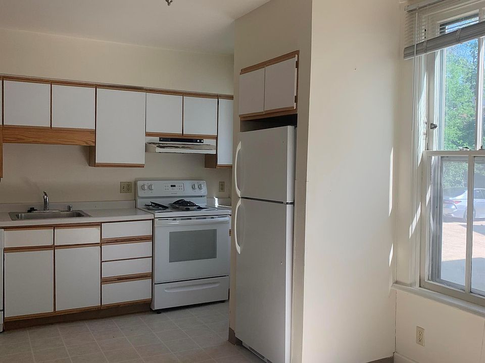 1st image of 430 W Doty St #4013878