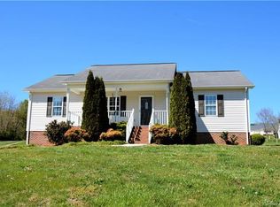 4016 Meadow Cir, Lenoir, NC 28645