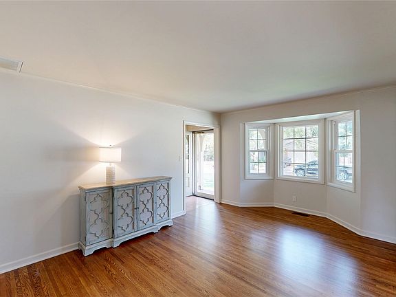 4th image of 5859 S Quebec Ave