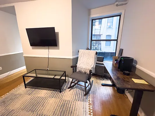 Rented by Denise Rosenblum, LREB | media 6