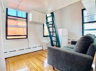 102 Washington Pl APT 3B, New York, NY 10014