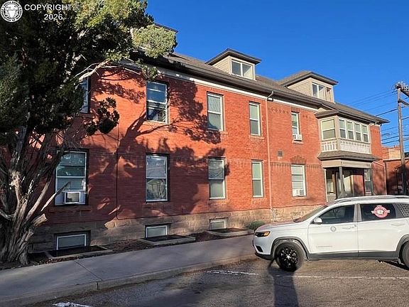 4th image of 602 Macon Ave