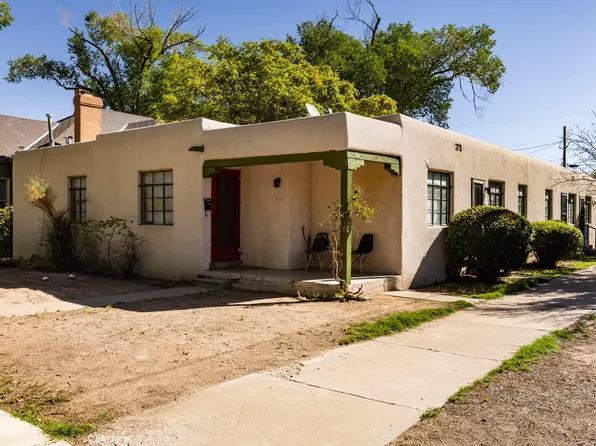 1023 Fruit Ave NW, Albuquerque, NM 87102