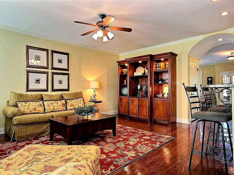 158 E Porter Run Dr — Photo 3