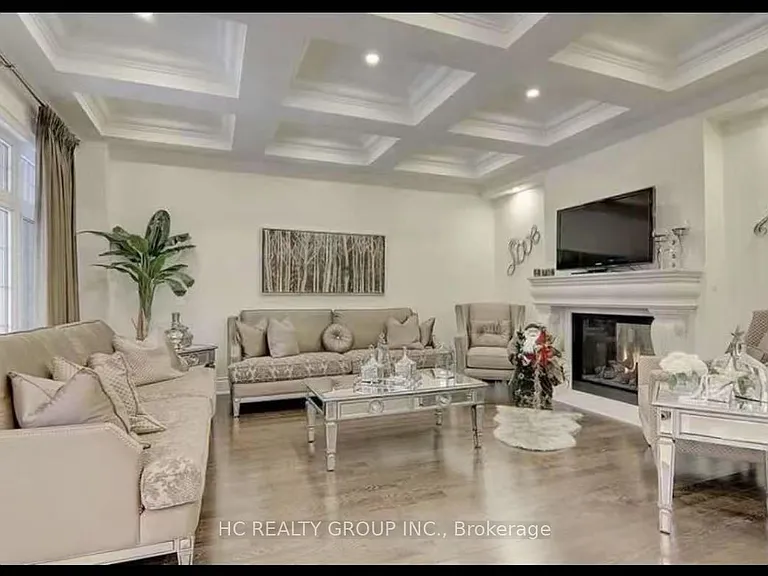 158 Hurst Ave — Photo 4