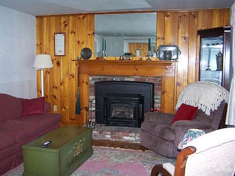 59 Pine Bluff fireplaced living room