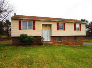113 Sidehill Ct, Sugarloaf, PA 18249