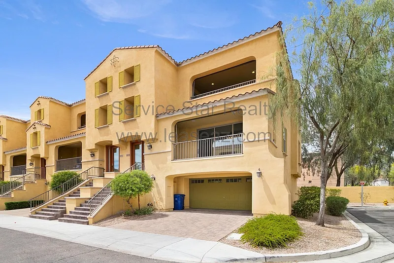 Building Photo - 888 N Imperial Pl