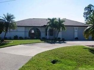 136 SE 9th Ter, Cape Coral, FL 33990