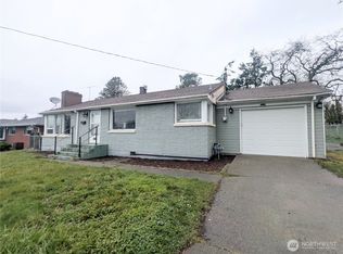1740 SE 6th Street, Oak Harbor, WA 98277