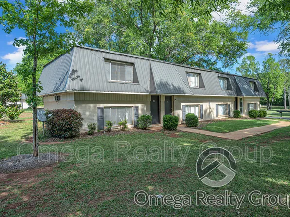 1300 Coosa Pines Dr, Childersburg, AL
