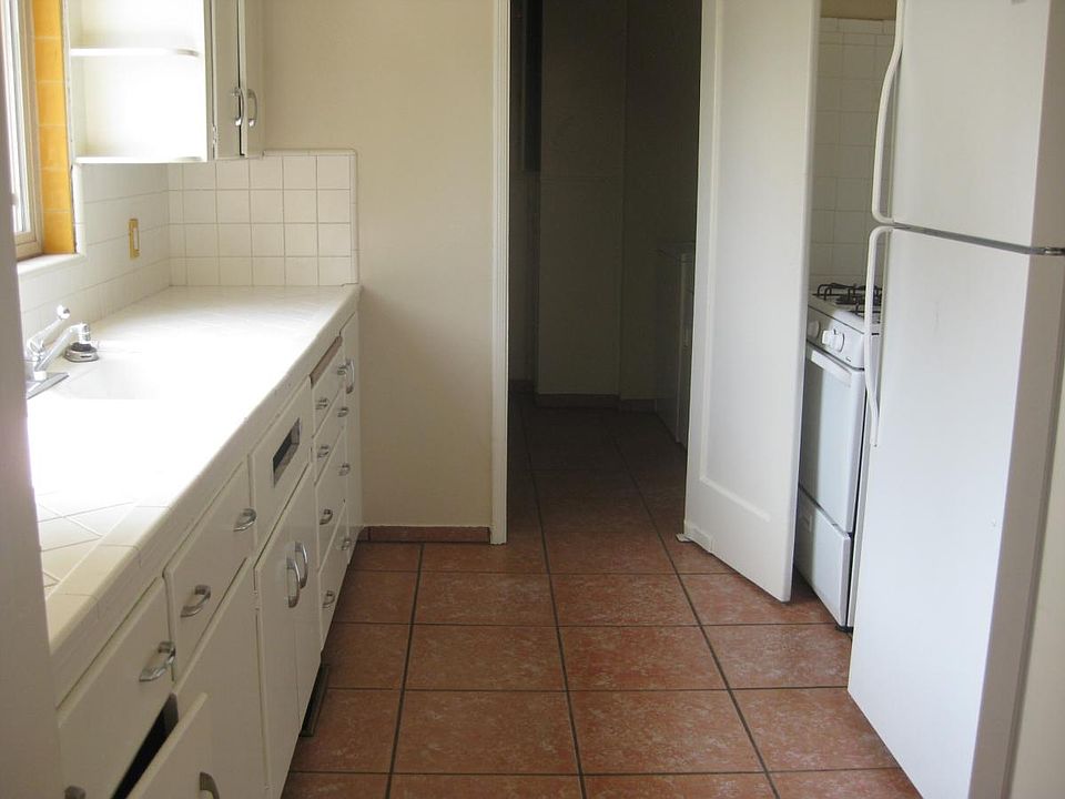 2nd image of 735 Canal St
