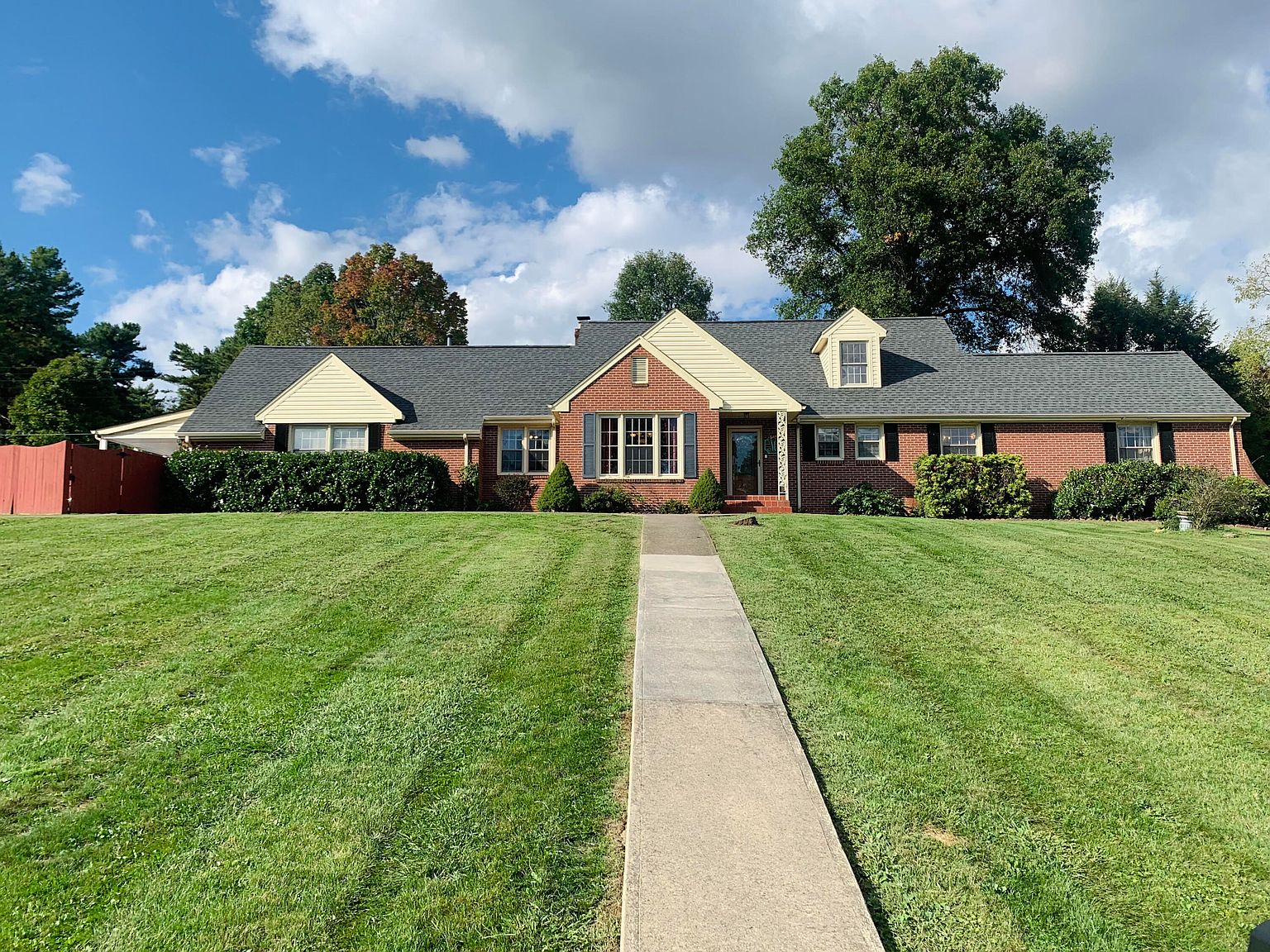 1610 Holston Dr, Bristol, TN 37620 | Zillow