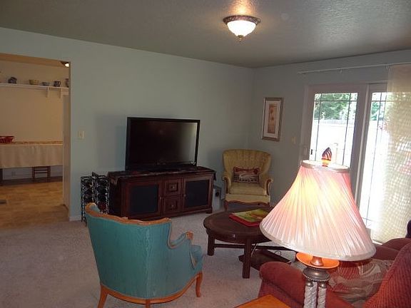 5th image of 1725 154th Pl SW