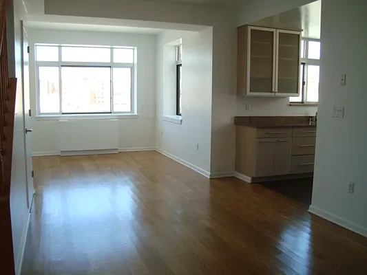 Rented by Nest Seekers International | media 13