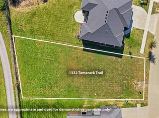 1332 Tamarack Trl, Iowa City, IA