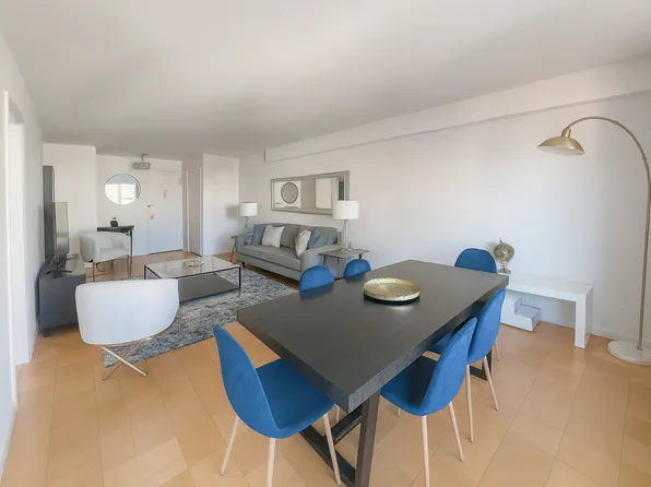 245 East 63rd Street image 4 of 18